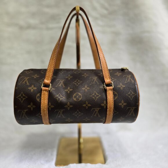 Louis Vuitton Monogram Papillon 26 - Picture 2 of 13